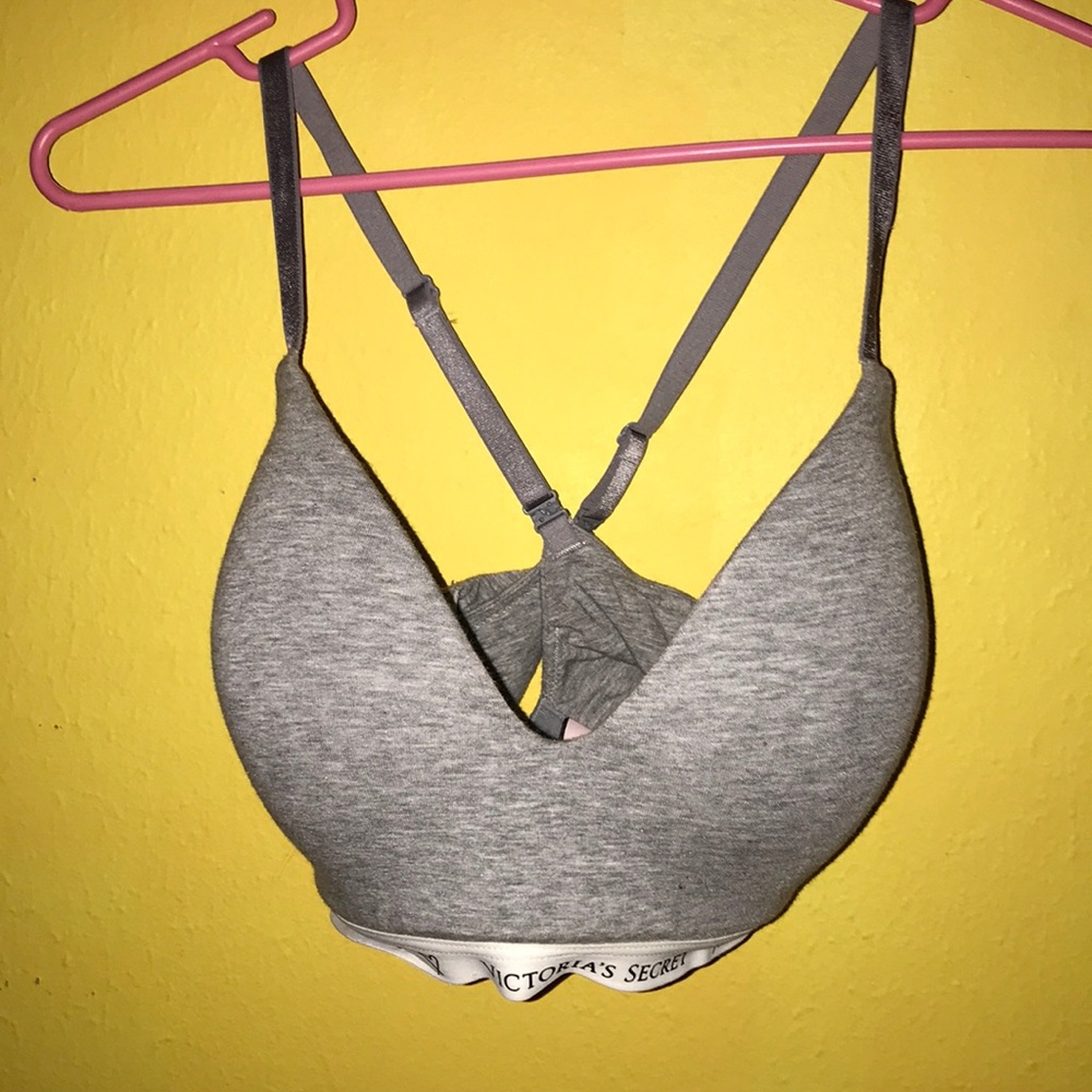 Victoria’s Secret t-shirt lightly lined wireless